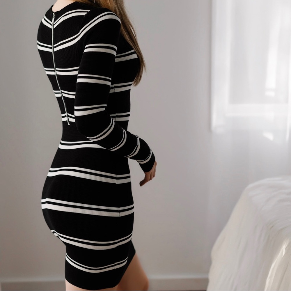 SoldOut11thStreet - Picture 2 of 6